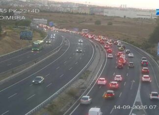 Un accidente en la A-5 obliga a cortar el carril izquierdo a la altura de Parque Coimbra en Móstoles Un accidente en la A-5 obliga a cortar el carril izquierdo a la altura de Parque Coimbra en Móstoles