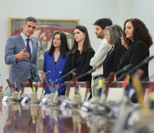 Pedro Sánchez entrega la Gran Cruz de la Orden del Mérito Civil al exalcalde de Móstoles, David Lucas Pedro Sánchez entrega la Gran Cruz de la Orden del Mérito Civil al exalcalde de Móstoles, David Lucas