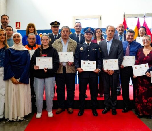 Homenaje a los agentes y entidades de Móstoles: así ha sido el Día de la Policía Nacional Homenaje a los agentes y entidades de Móstoles: así ha sido el Día de la Policía Nacional