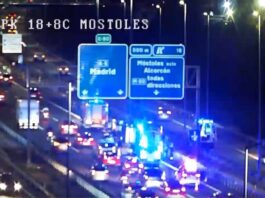 Un accidente en la A-5 obliga a cortar el carril derecho a la altura de la URJC en Móstoles Un accidente en la A-5 obliga a cortar el carril izquierdo a la altura de la URJC en Móstoles