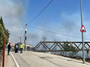 Gran incendio en Móstoles, en Parque Coimbra