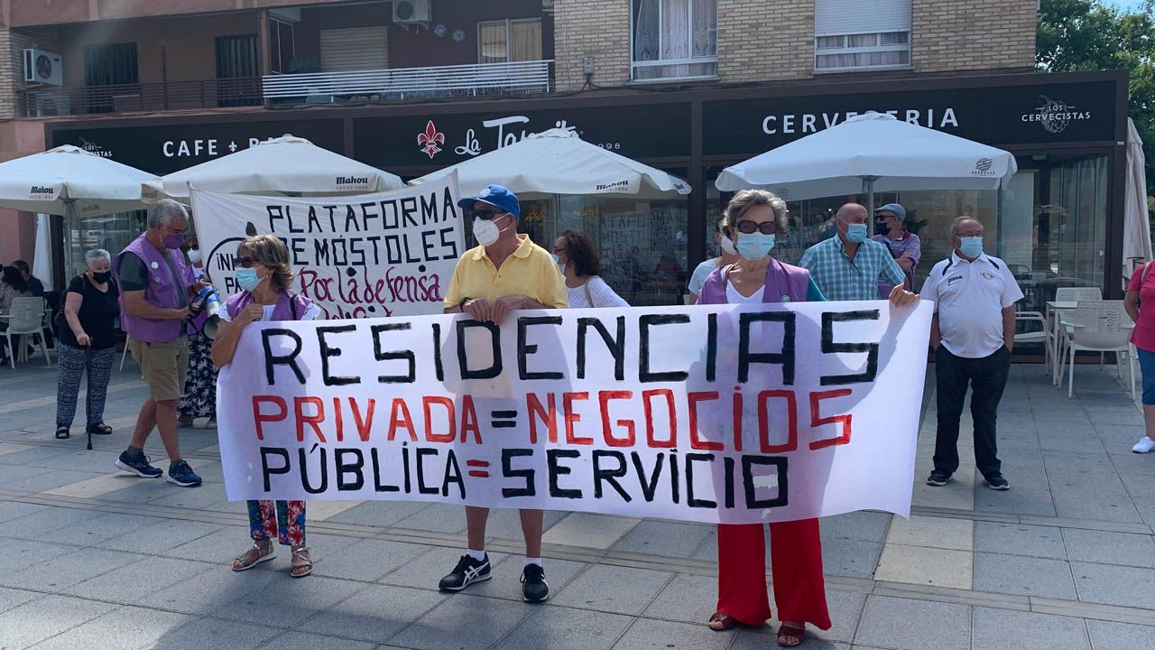 Los pensionistas de Móstoles en contra del Plan de Residencias Privadas del Gobierno Local