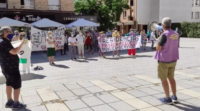 Los pensionistas de Móstoles en contra del Plan de Residencias Privadas del Gobierno Local