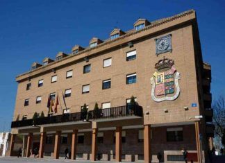 Para las familias afectadas por la crisis económica resultado de la pandemia del COVID-19. Móstoles dedica 900.000 euros a bonos sociales.