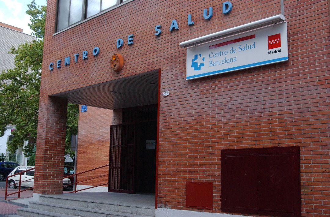 La alcaldesa de Móstoles preocupada por la situación de los centros de salud