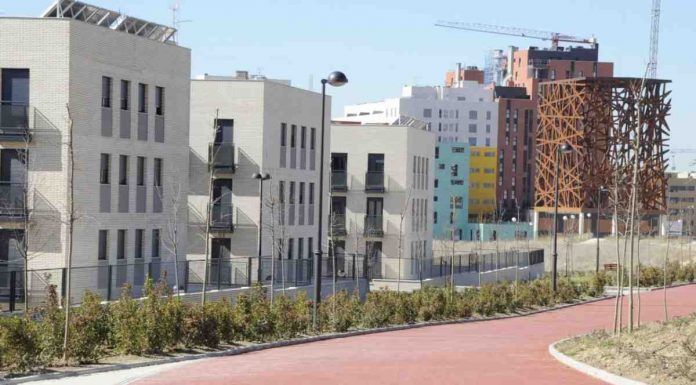 La alcaldesa de Móstoles denuncia la falta de presupuesto para el centro de salud del PAU-4