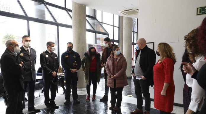 Homenaje a los trabajadores esenciales durante la pandemia en Móstoles