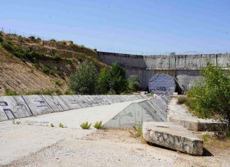 El tren fantasma de Móstoles-Navalcarnero sigue recorriendo la vía judicial