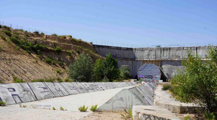 El tren fantasma de Móstoles-Navalcarnero sigue recorriendo la vía judicial