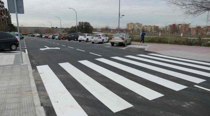 Finalizadas las obras de la calle Larra de Móstoles con Benito Pérez Galdós