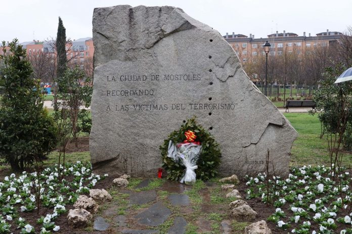 Móstoles rindió homenaje a las víctimas del terrorismo del 11-M