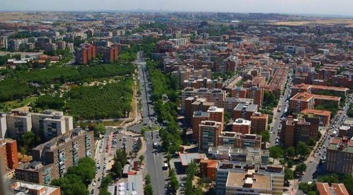 Vecinos de Móstoles llevan esperando seis meses a que le reformen su ascensor