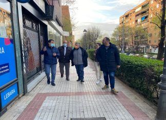 Ciudadanos (Cs) Móstoles recoge las demanda de los vecinos de la Plaza del Turia