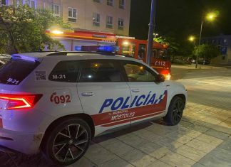 Incendio nocturno en un portal de Móstoles