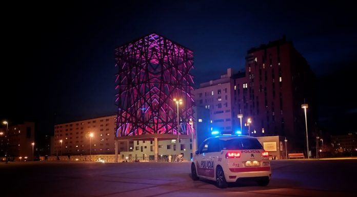 Dos jóvenes detenidos por romper retrovisores de vehículos en Móstoles