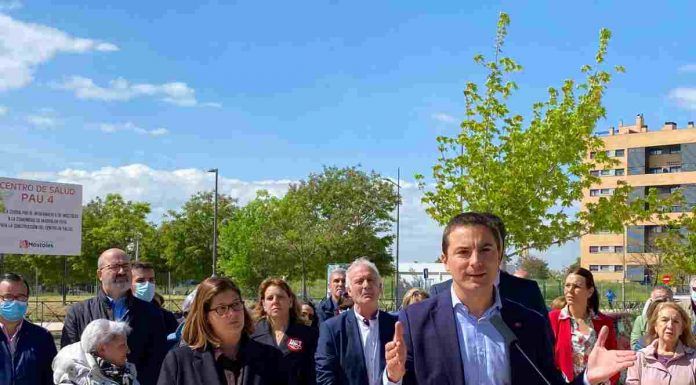 Lobato en Móstoles para reclamar mejoras en la sanidad