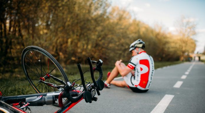 Localizan al conductor que huyó tras arrollar a un ciclista en Móstoles