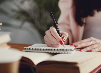 Las ayudas y becas para el curso escolar 22/23 en Móstoles se podrán solicitar a partir de hoy mismo