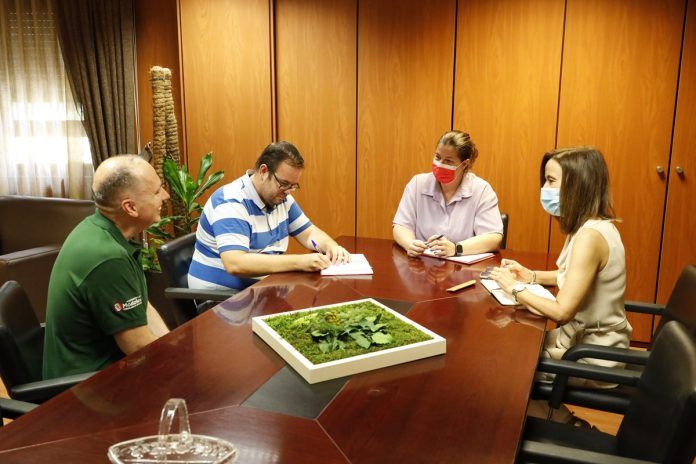 Noelia Posse se reúne con la Agrupación Deportiva Ajedrez Móstoles