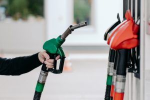 Descienden los precios del combustible en Móstoles