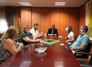 Reunión entre el Centro Gallego de Móstoles y la alcaldesa para estudiar varios proyectos
