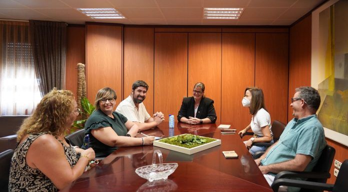 Reunión entre el Centro Gallego de Móstoles y la alcaldesa para estudiar varios proyectos