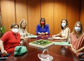 Reunión de Noelia Posse con la Asociación Española contra el Cáncer en Móstoles