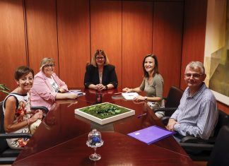 La Alcaldesa de Móstoles se reúne con la Asociación de Familiares de Enfermos de Alzheimer