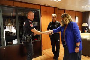 Móstoles recibe a José Mateos, el policía municipal que consiguió el oro en los Mundiales