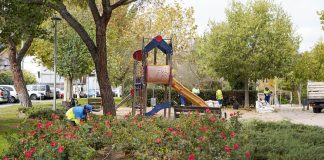 Continúan los trabajos de mantenimiento de parques y jardines en Móstoles