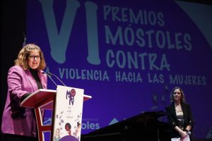 Los galardonados en la VI edición de los Premios Móstoles contra la Violencia hacia las Mujeres