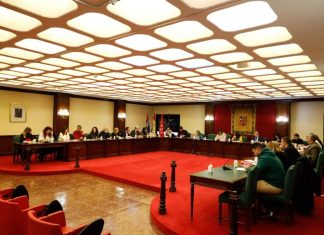 El Pleno de Móstoles exige a la Comunidad de Madrid restablecer la calidad de la sanidad primaria