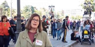 La alcaldesa de Móstoles acude a la manifestación en defensa de la sanidad pública