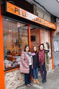 Noelia Posse visita la peluquería Encuentro en Móstoles