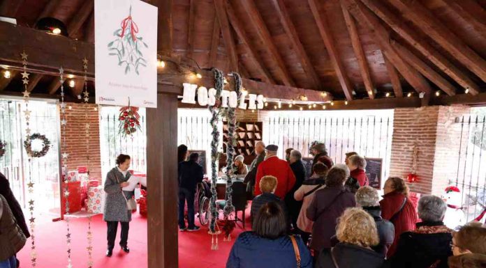 La Navidad de los mayores de Móstoles con chocolatada, fiesta y polémica