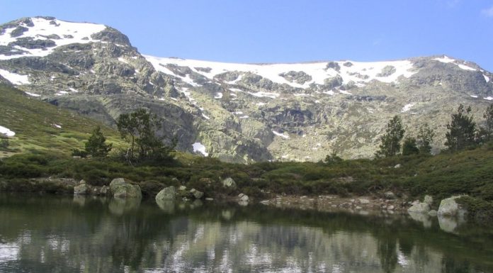 Móstoles ofrece un programa de actividades en la nieve para los jóvenes y familias