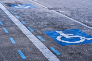 Inicio de la campaña de control de estacionamientos en zonas reservadas para personas con movilidad reducida en Móstoles