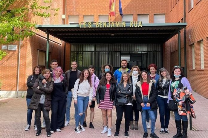 El Instituto Benjamín Rúa de Móstoles participará en las 24h de Innovación Barcelona CaixaBank Dualiza