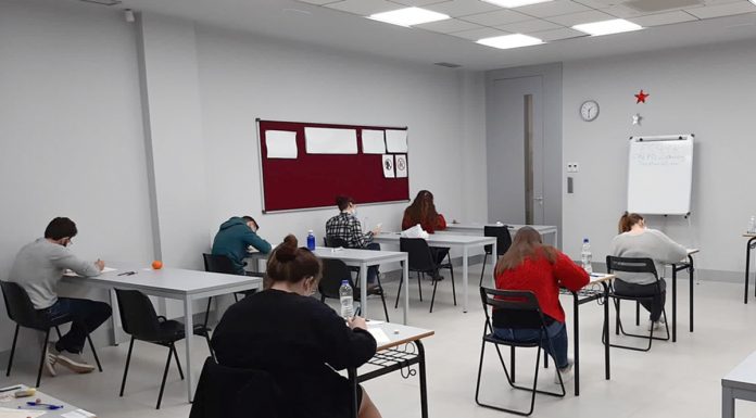 Los cursos de inglés ofrecidos por Móstoles Desarrollo tendrán acreditación oficial de Cambridge