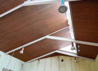 Podemos Móstoles denuncia que el PP no repara el Colegio Ciudad de Roma