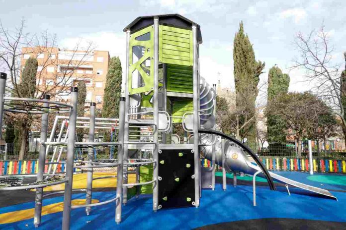 El Parque Cuartel Huerta de Móstoles estrena nueva área infantil
