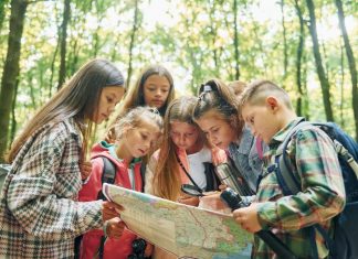 Organizan rutas de senderismo para jóvenes y familias en Móstoles