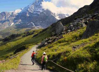 Organizan rutas de senderismo para jóvenes y familias en Móstoles