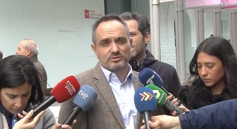 Borja Semper visita Móstoles para mostrar su apoyo a Manuel Bautista como candidato del PP a la alcaldía