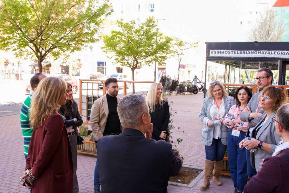 La candidata de Ciudadanos a la Comunidad de Madrid visita Móstoles