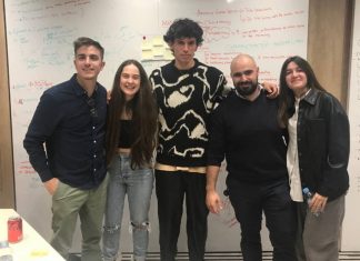 Alumnos de la URJC de Móstoles ganan el I 'Hackathon' universitario de Seguros Santalucía