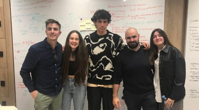 Alumnos de la URJC de Móstoles ganan el I 'Hackathon' universitario de Seguros Santalucía