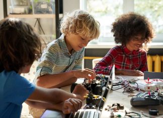 El colegio Nuestra Señora del Carmen de Móstoles gana un concurso nacional de Robótica