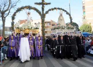 La Semana Santa de Móstoles finaliza con la procesión del Encuentro