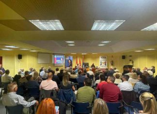 La formación municipalista cerrará la campaña en el PAU-4. Móstoles ¡Por Fin! llama al voto útil y no al ideológico.